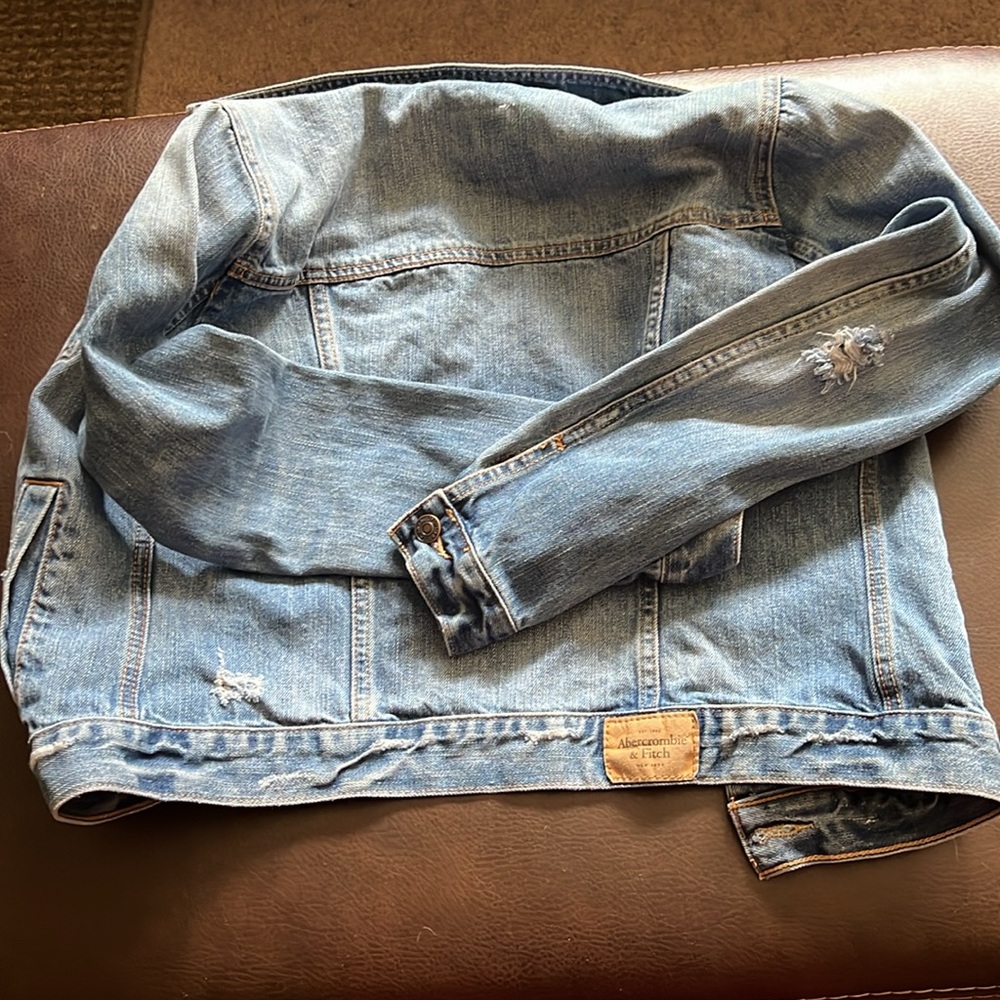 Women’s Abercrombie denim jacket, Size XS - Picture 5 of 6